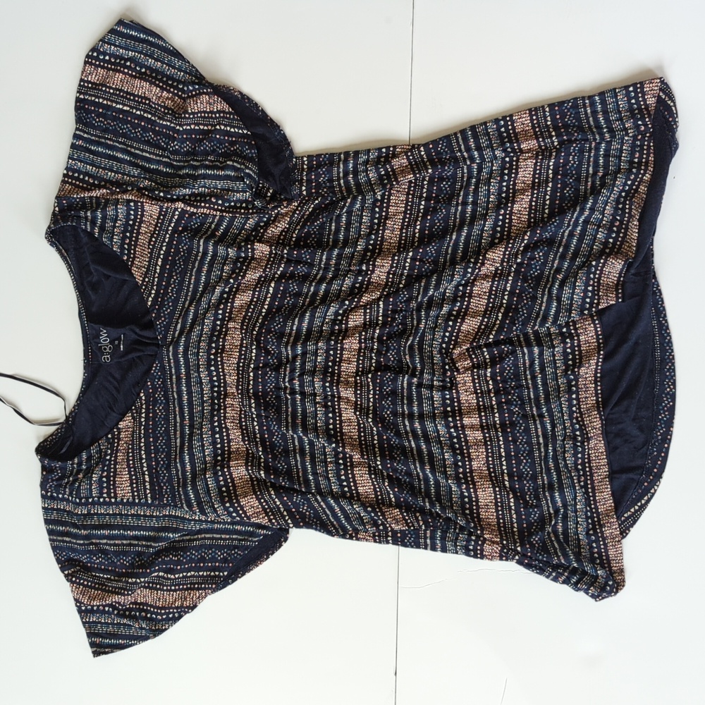 A:glow maternity shirt size XS